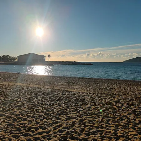 Ideal A 50 M Des Plages Du Mourillon Toulon